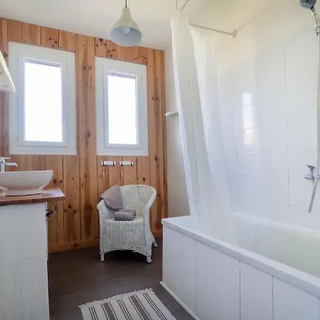 Holiday home La Maison Les Noisetiers Monflanquin